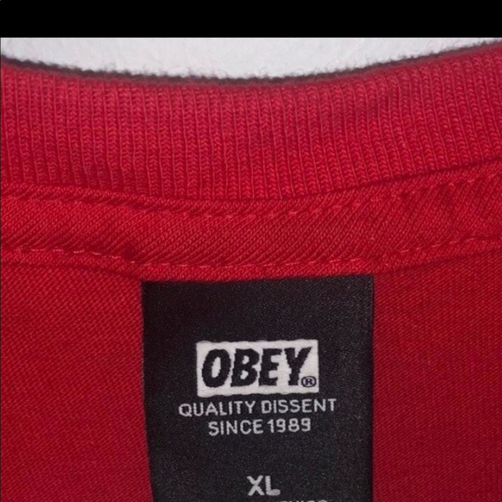 OBEY tshirt - Picture 2 of 2